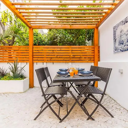 Apartment Santos Blue Tiles *