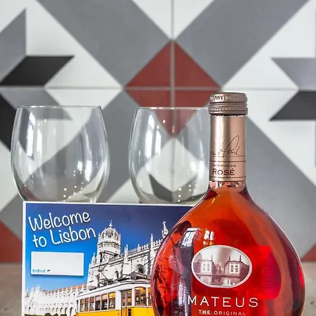 Santos Blue Tiles Apartment Lisbon